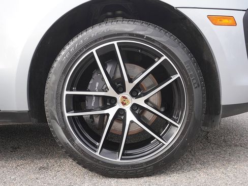 Used 2022 Porsche Macan image 22