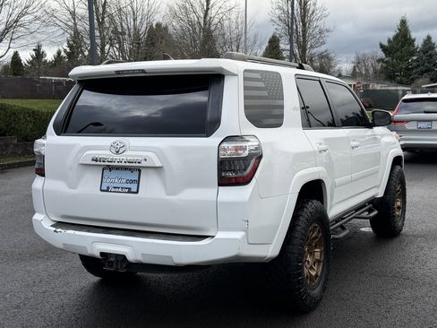 Used 2017 Toyota 4Runner SR5 image 8