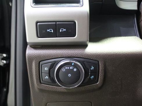 Used 2018 Ford F150 King Ranch w/ Equipment Group 601A Luxury AWD/4WD image 12