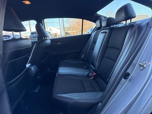 Used 2017 Honda Accord Sport image 10