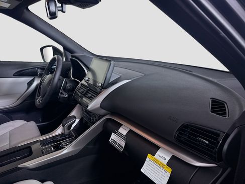 Used 2025 Mitsubishi Eclipse Cross Black Edition image 30