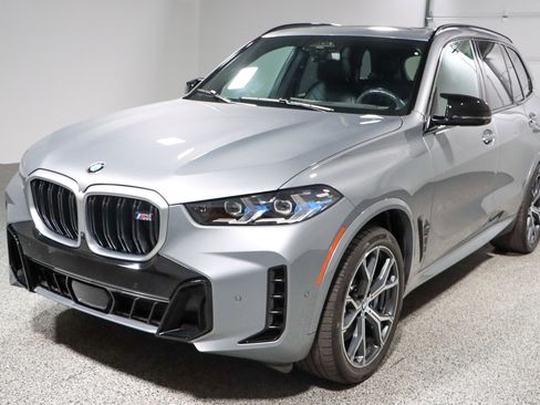 Used 2024 BMW X5 M60i image 32