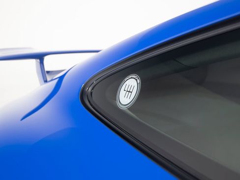 Certified 2025 Porsche 911 Carrera RWD image 41