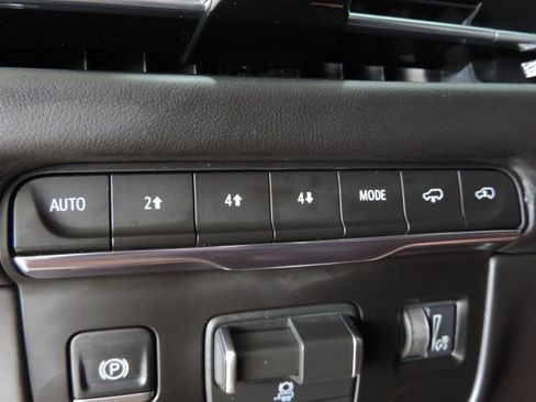 Used 2026 Cadillac Escalade Platinum Sport w/ LPO, ONYX Package AWD/4WD image 34