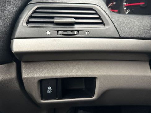 Used 2012 Honda Accord LX image 27