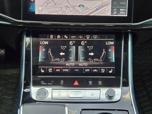 Used 2024 Audi Q8 Prestige AWD/4WD image 18