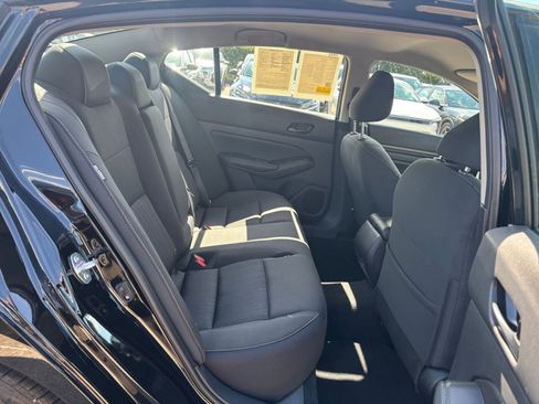 Used 2025 Nissan Altima 2.5 SV FWD image 25