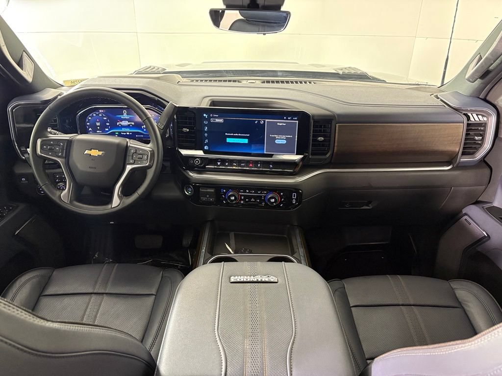Used 2025 Chevrolet Silverado 2500 High Country w/ Technology Package AWD/4WD image 45