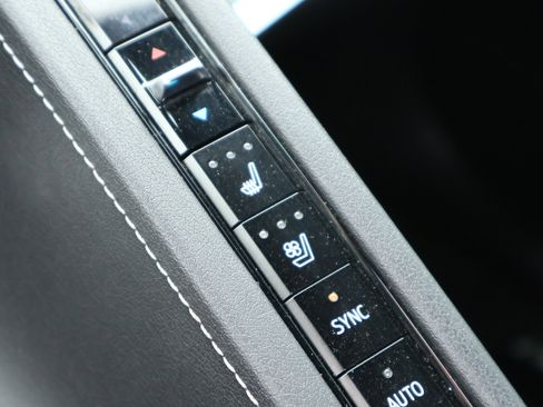 Used 2020 Chevrolet Corvette 2LT w/ 2LT Preferred Equipment Group image 5