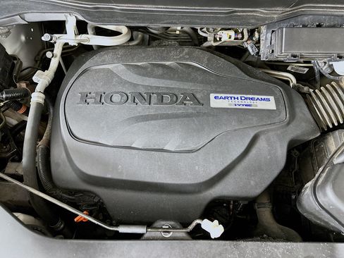 Used 2019 Honda Pilot Touring image 36