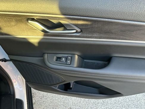 New 2025 Jeep Grand Cherokee L Limited image 16