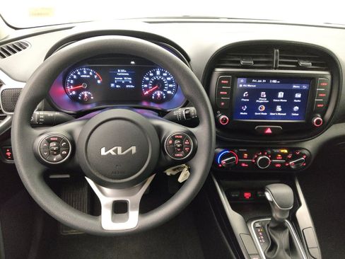 Used 2022 Kia Soul LX w/ Technology Package FWD image 22