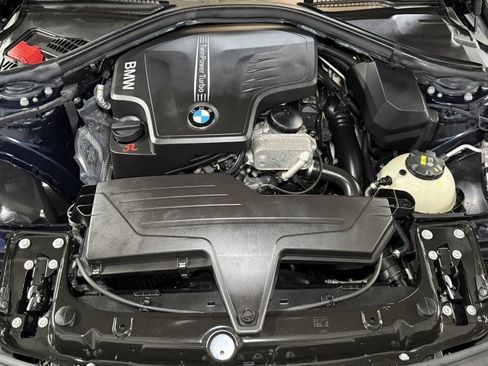 Used 2017 BMW 320i xDrive Sedan AWD/4WD image 24