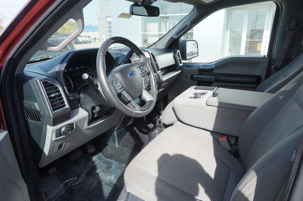 Used 2016 Ford F150 XLT w/ Equipment Group 302A Luxury AWD/4WD image 8