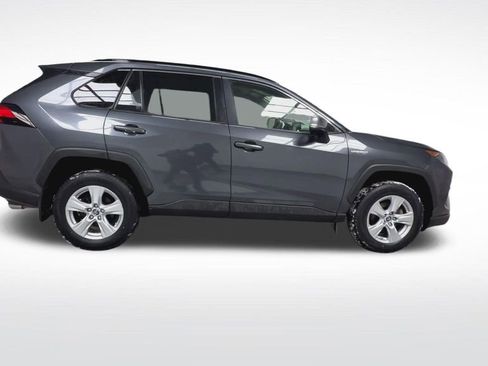 Used 2019 Toyota RAV4 LE w/ Carpet Mat Package image 9