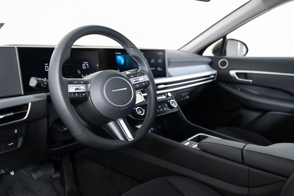 New 2026 Hyundai Sonata SEL FWD image 24