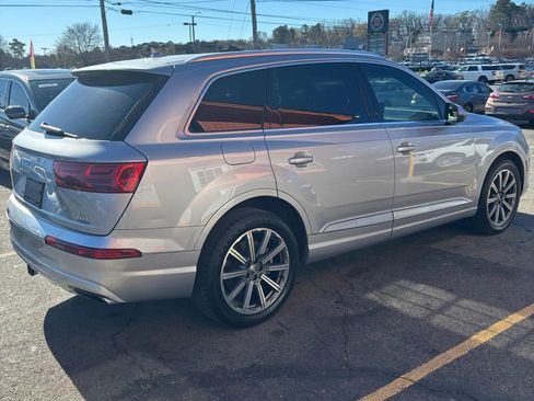Used 2018 Audi Q7 3.0T Prestige w/ Prestige Package image 4
