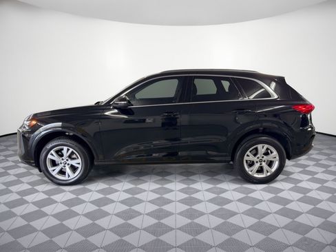 Used 2025 Audi Q5 Premium w/ Convenience Package AWD/4WD image 2