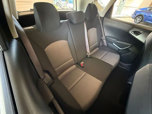Used 2025 Kia Soul LX w/ LX Technology Package FWD image 33