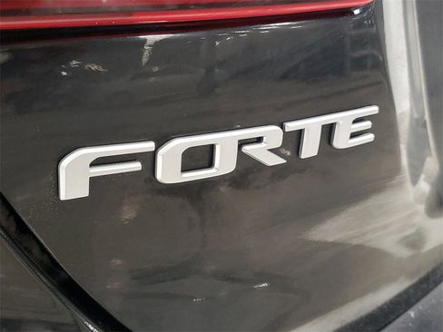 Used 2023 Kia Forte GT image 8
