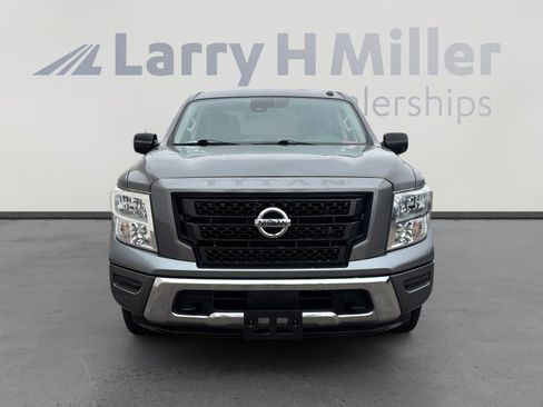 Used 2021 Nissan Titan SV w/ Accessory Utility Package image 8