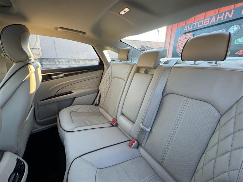 Used 2018 Ford Fusion Platinum FWD image 27
