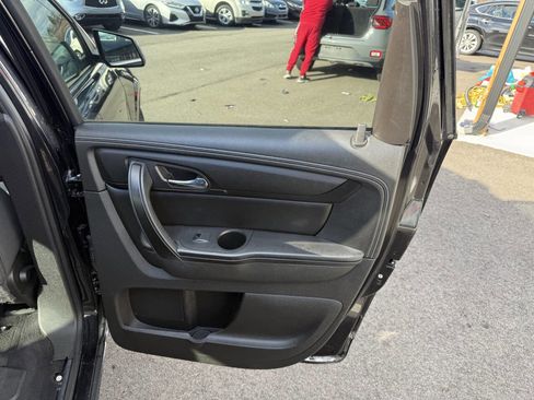 Used 2015 Chevrolet Traverse LT image 15