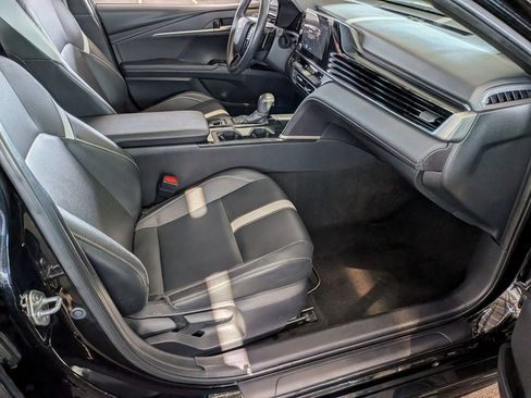 Used 2025 Toyota Camry SE FWD image 32