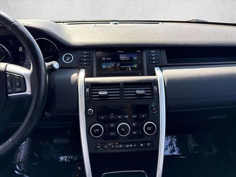 Used 2017 Land Rover Discovery Sport HSE image 13