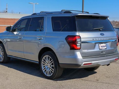 Used 2024 Ford Expedition Limited image 5