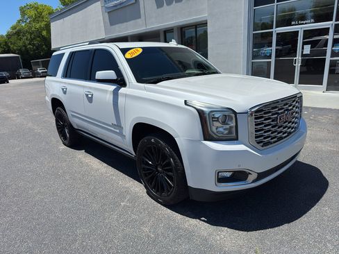 Used 2018 GMC Yukon Denali w/ Denali Ultimate Package RWD image 3