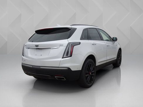 Used 2024 Cadillac XT5 Sportv w/ LPO, Red Accent Package AWD/4WD image 5