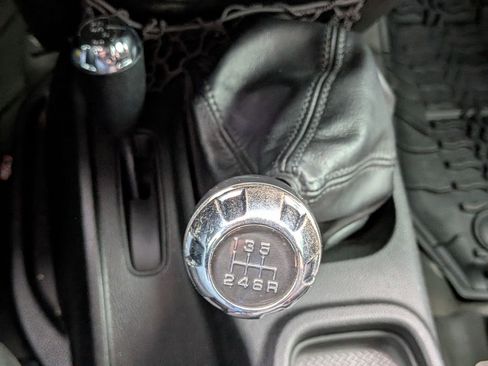 Used 2015 Jeep Wrangler Sport w/ Quick Order Package 23S image 30