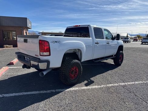 Used 2011 GMC Sierra 2500 SLE w/ SLE Preferred Package image 8