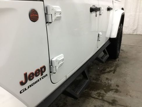 Used 2021 Jeep Gladiator Mojave image 7