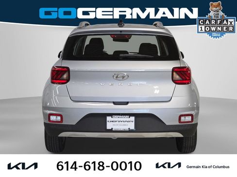 Used 2020 Hyundai Venue SEL FWD image 10