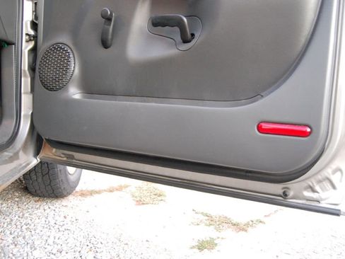 Used 2003 Chevrolet Silverado 1500 W/T image 17