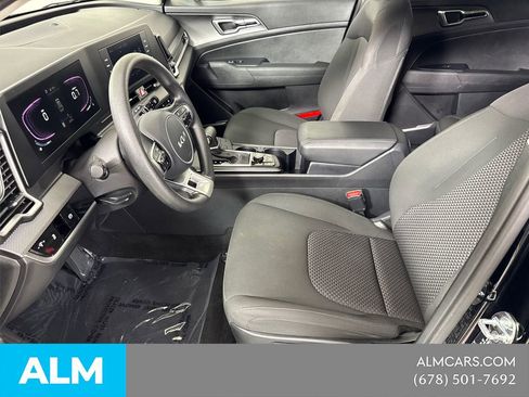 Used 2025 Kia Sportage LX FWD image 12