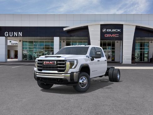 New 2026 GMC Sierra 3500 Pro w/ Convenience Package RWD image 8