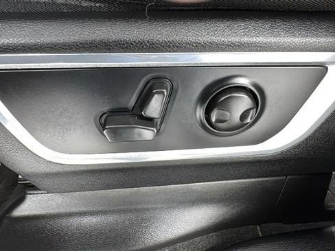 Used 2022 RAM 1500 Laramie w/ Sport Appearance Package AWD/4WD image 11
