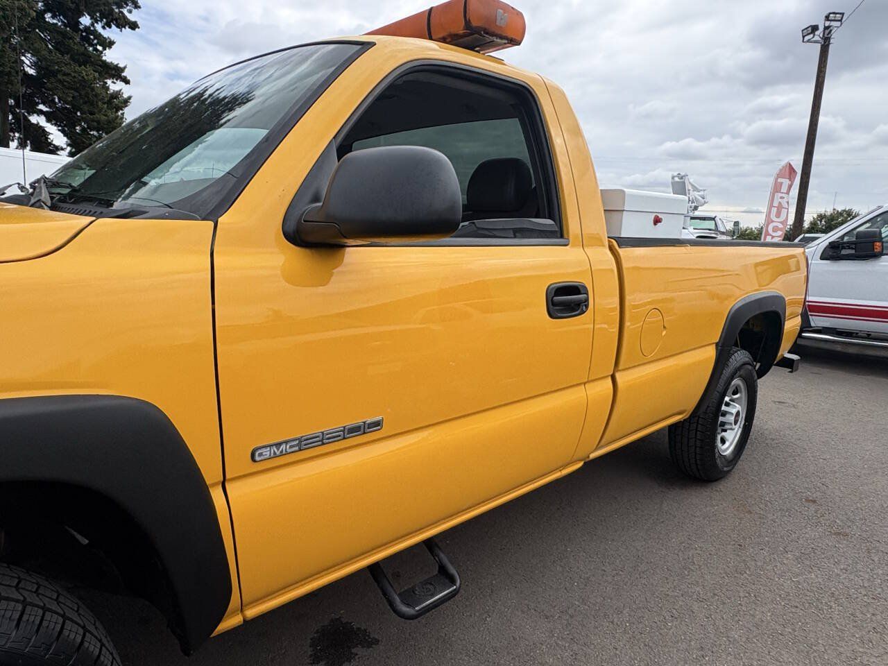 Used 2003 GMC Sierra 2500 W/T RWD image 4