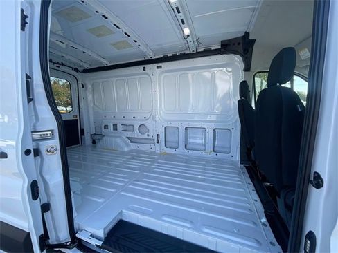 New 2025 Ford Transit 250 148 Medium Roof image 22