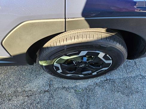 Certified 2025 Hyundai Santa Fe SEL image 5