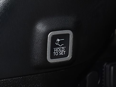 New 2026 Jeep Grand Cherokee Altitude AWD/4WD image 30