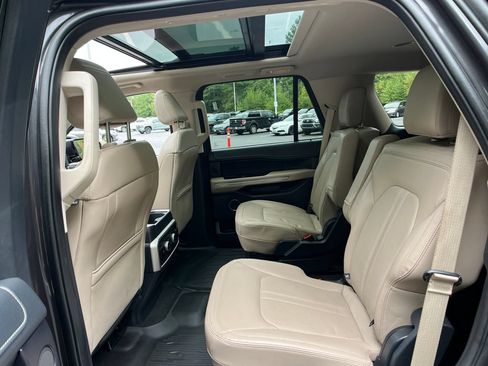 Used 2024 Ford Expedition Limited AWD/4WD image 22