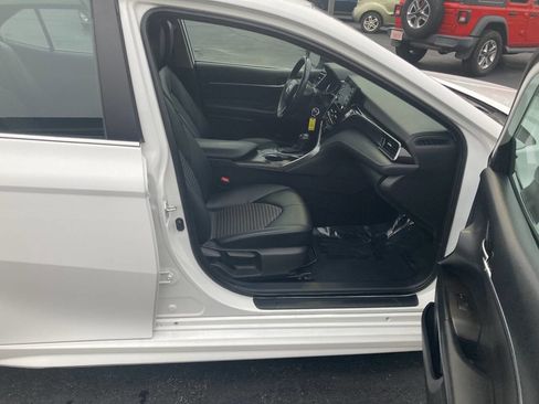 Used 2022 Toyota Camry SE image 25