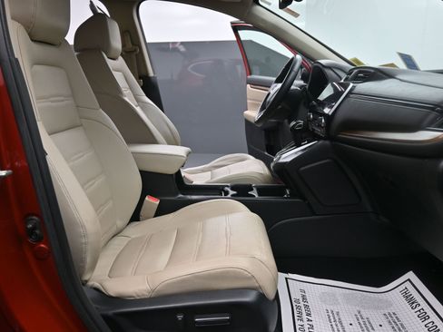 Used 2017 Honda CR-V Touring image 30