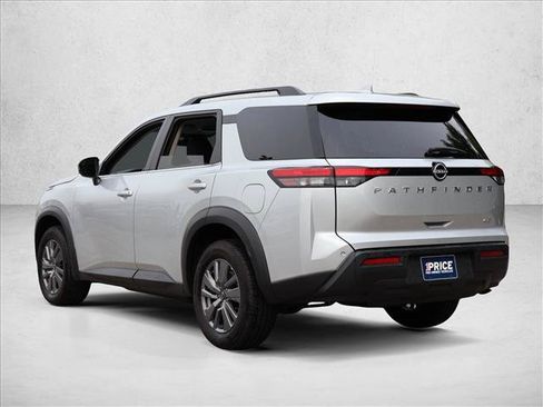 Used 2025 Nissan Pathfinder SV AWD/4WD image 7