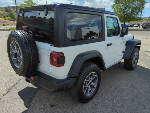 Used 2024 Jeep Wrangler Sport AWD/4WD image 4
