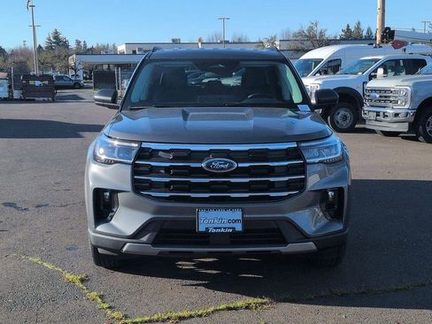 New 2026 Ford Explorer Active w/ Active Comfort Package image 8